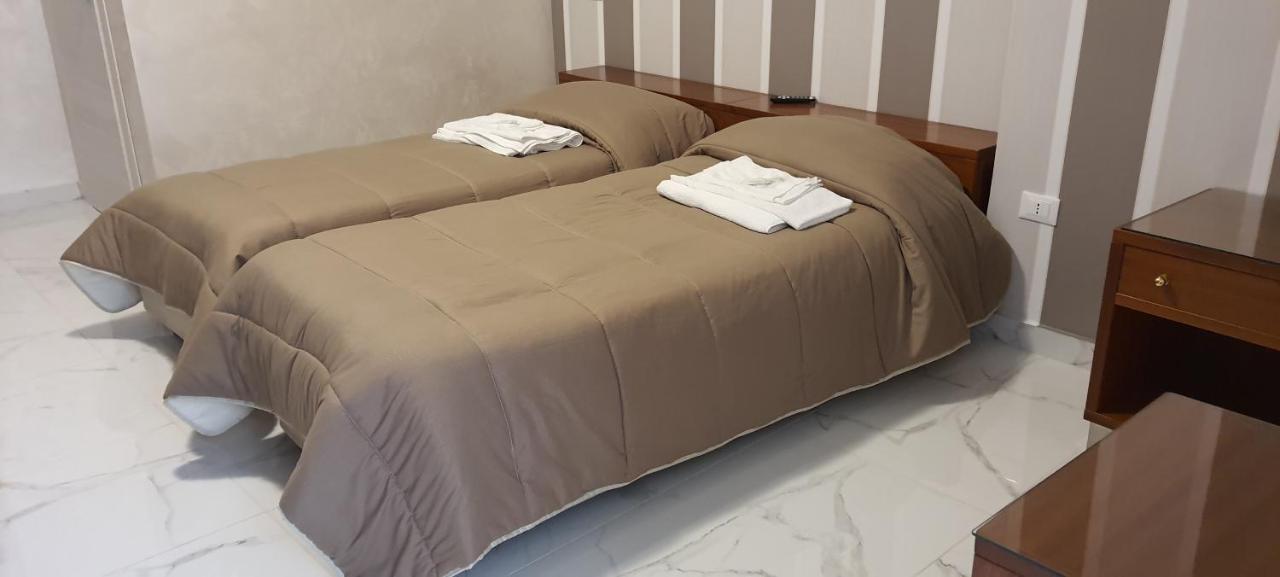 Hotel Holiday Фоджа Екстериор снимка