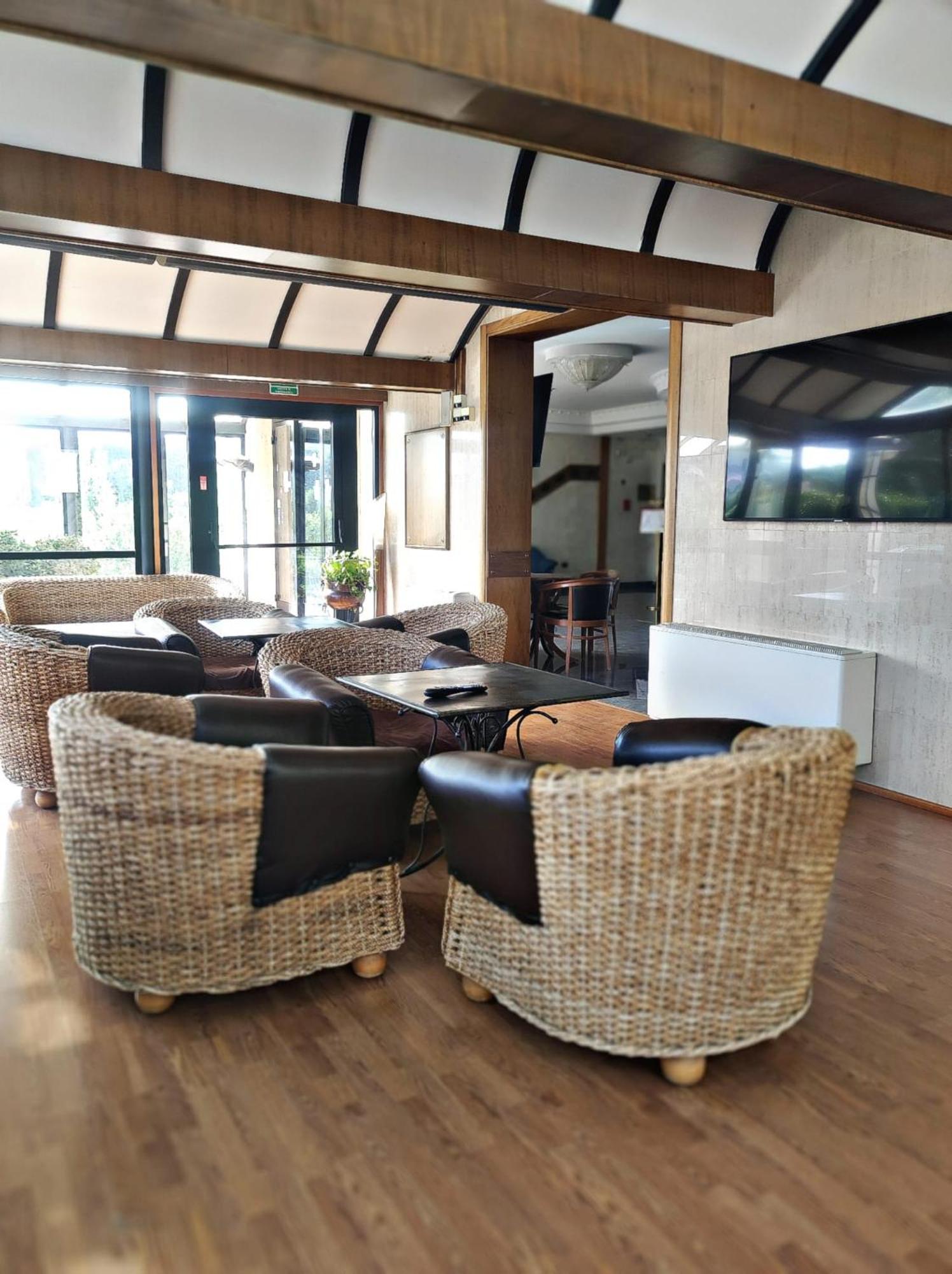 Hotel Holiday Фоджа Екстериор снимка